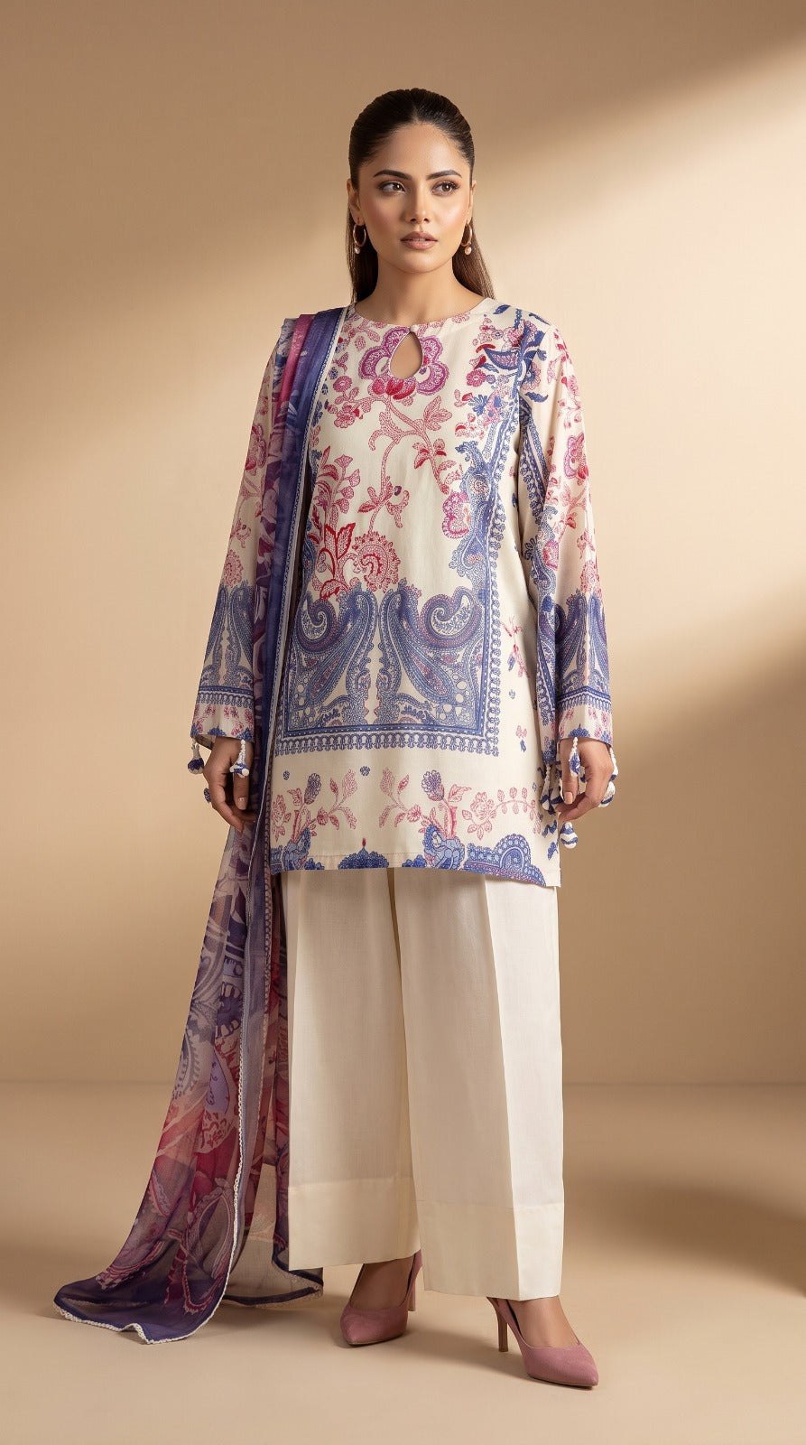 Nayab Pearl Print Digital Printed Lawn 3-Piece Suit – Ivory Blue | Article 12