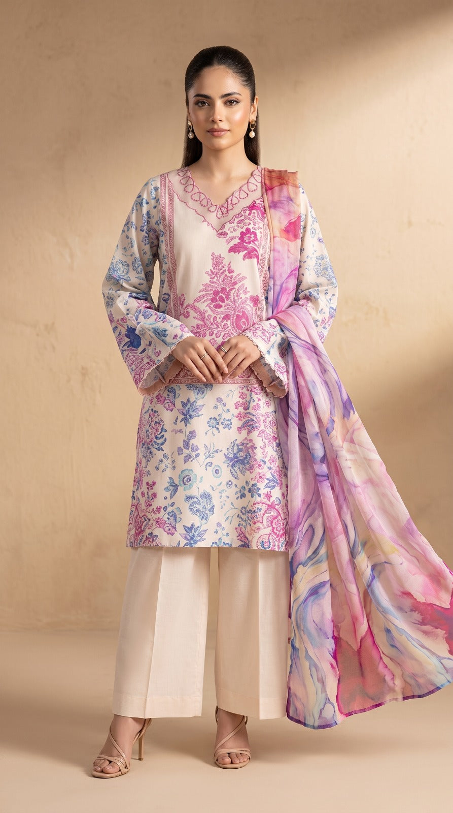 Nayab Pearl Print Digital Printed Lawn 3-Piece Suit – White &amp; Pink | Article 06