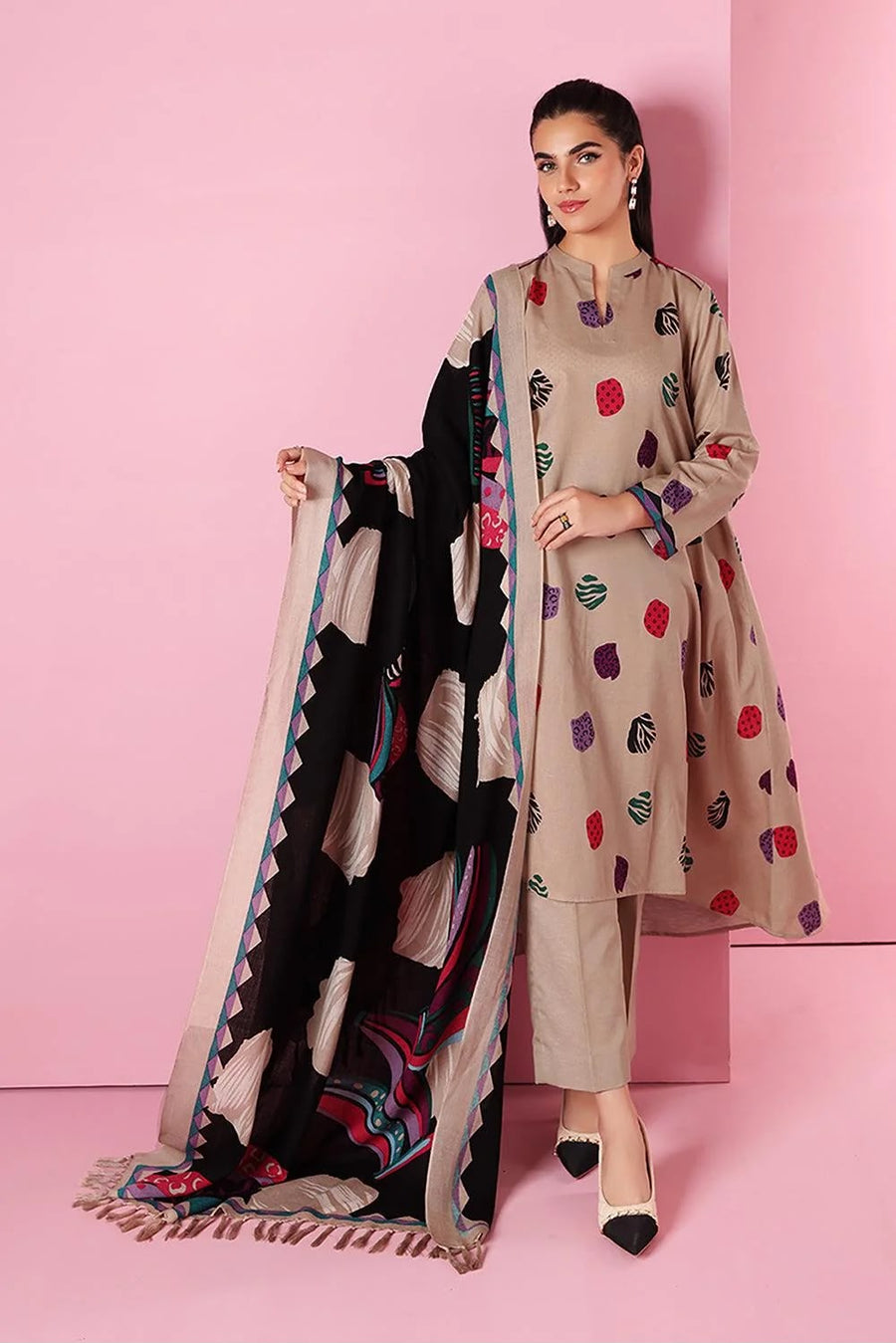 NAYAB 3-Piece Lawn Embroidery Suit