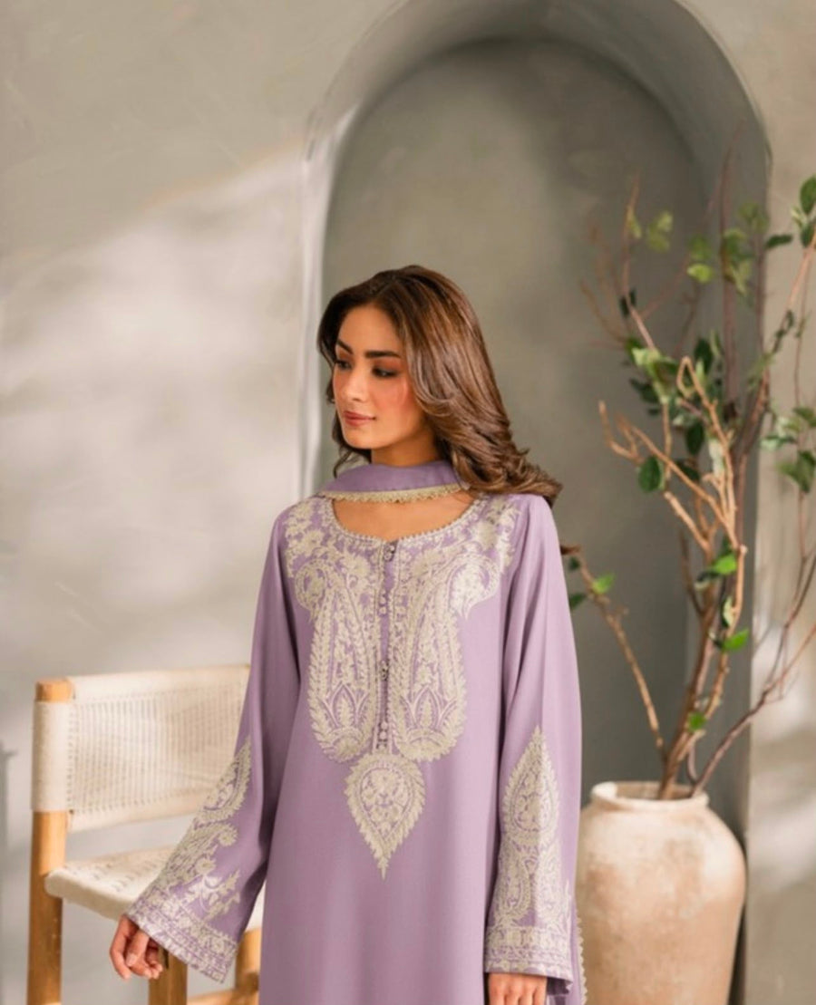 NAYAB 3-Piece Lawn Embroidery Suit