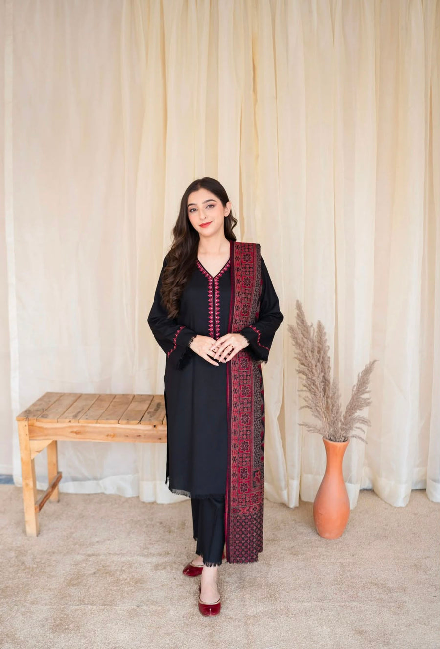 NAYAB 3-Piece Lawn Embroidery Suit – Black