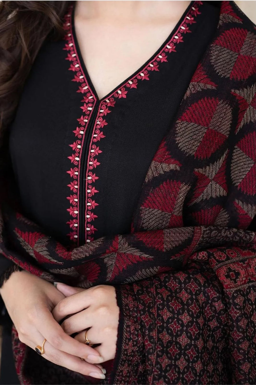 NAYAB 3-Piece Lawn Embroidery Suit – Black